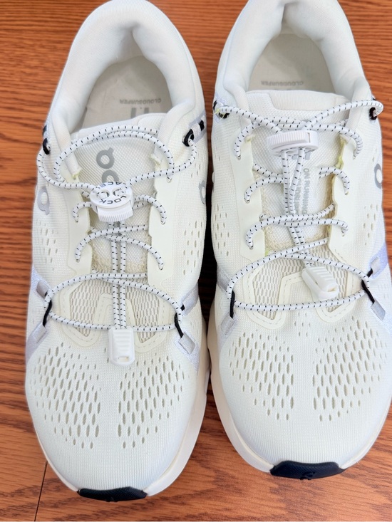 On Cloud Running Shoes - On Cloud Cloudsurfer Womens Running Shoes White Size 9